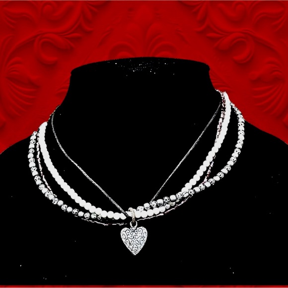 EUC! FOUR STRAND PENDENT NECKLACE - Picture 3 of 6